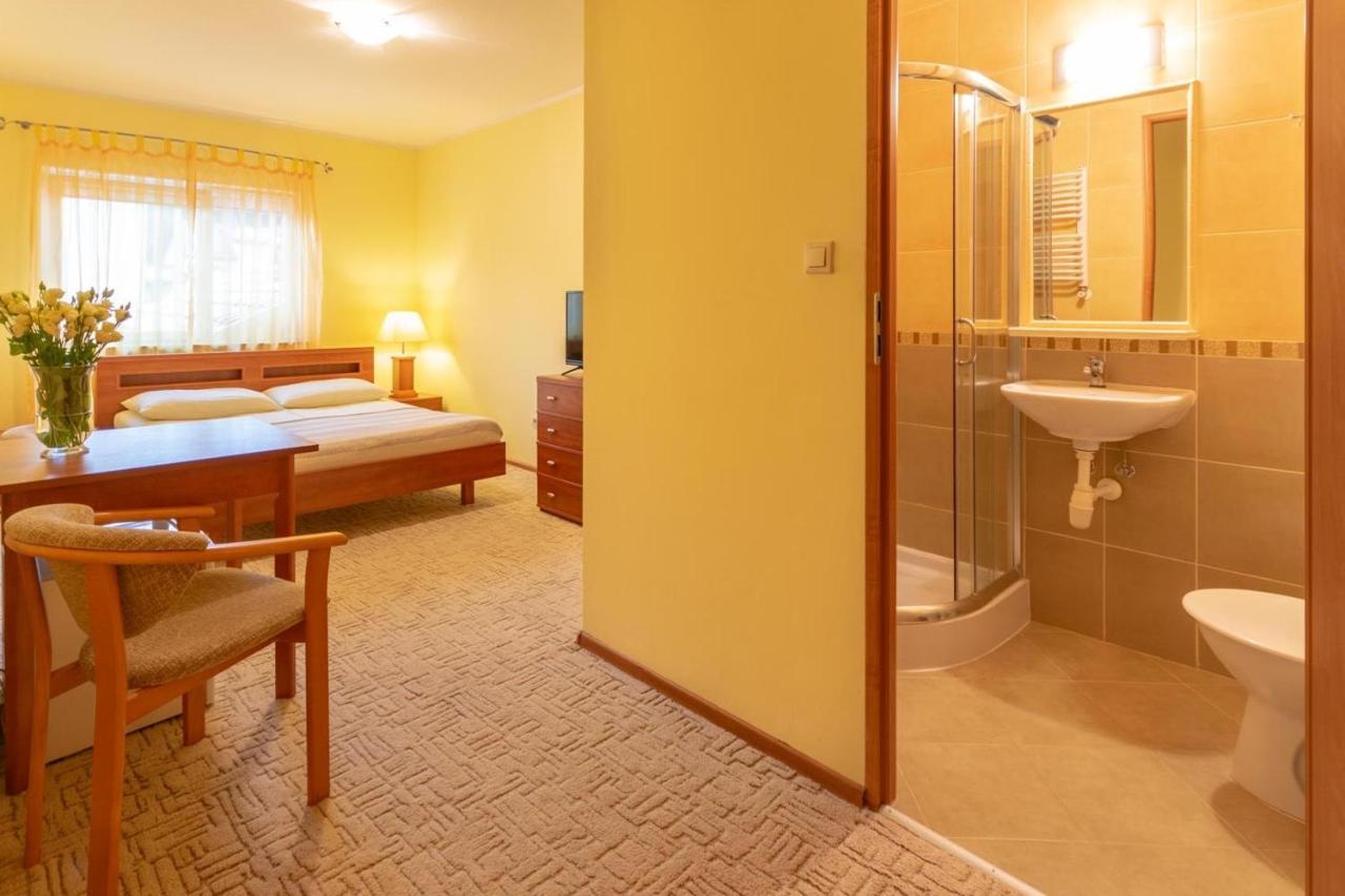 Pensjonat Marynarski - Apartamenty Darlowko Ngoại thất bức ảnh