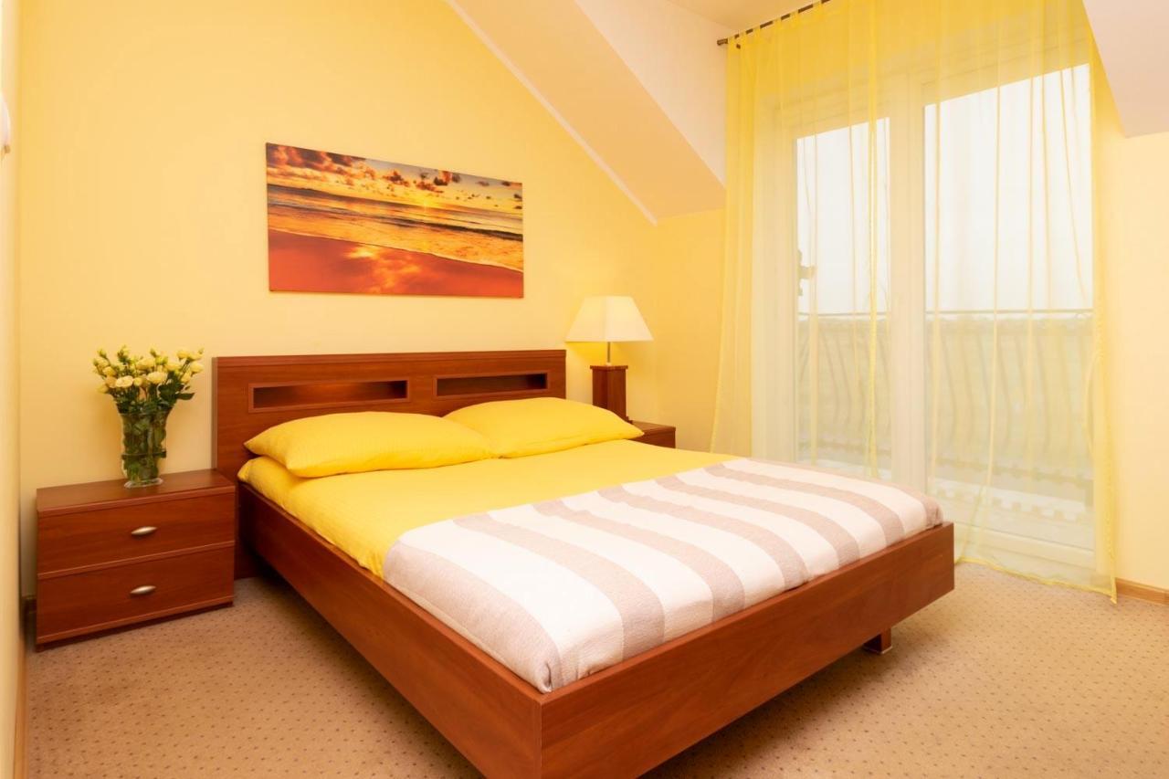 Pensjonat Marynarski - Apartamenty Darlowko Ngoại thất bức ảnh