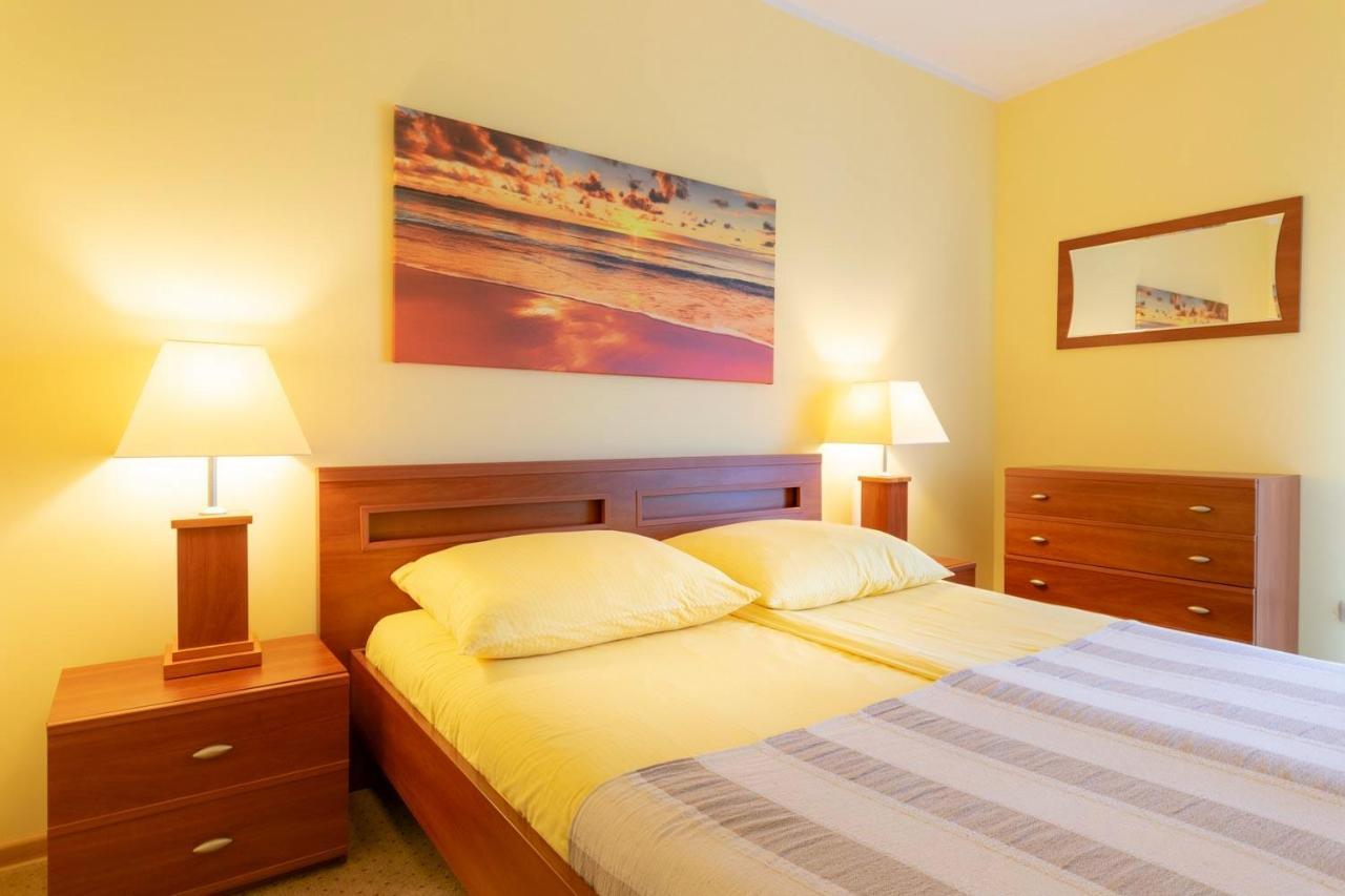 Pensjonat Marynarski - Apartamenty Darlowko Ngoại thất bức ảnh