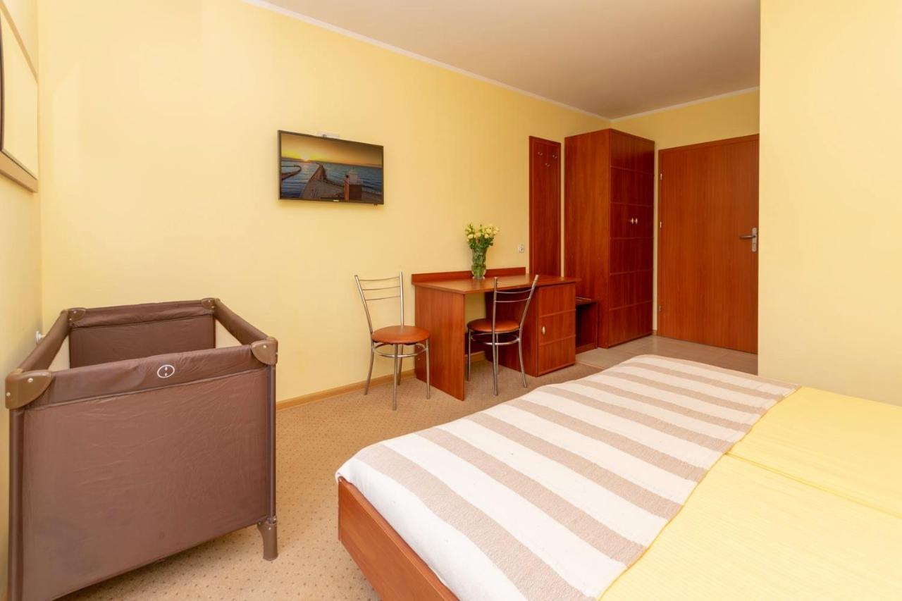 Pensjonat Marynarski - Apartamenty Darlowko Ngoại thất bức ảnh