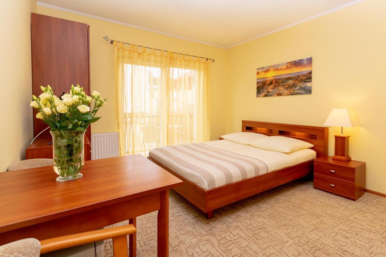Pensjonat Marynarski - Apartamenty Darlowko Ngoại thất bức ảnh