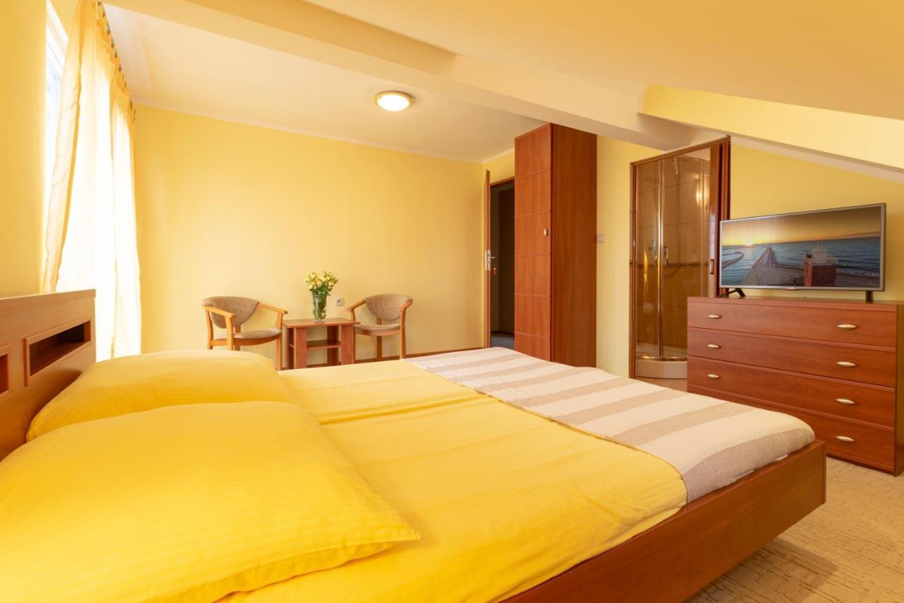 Pensjonat Marynarski - Apartamenty Darlowko Ngoại thất bức ảnh
